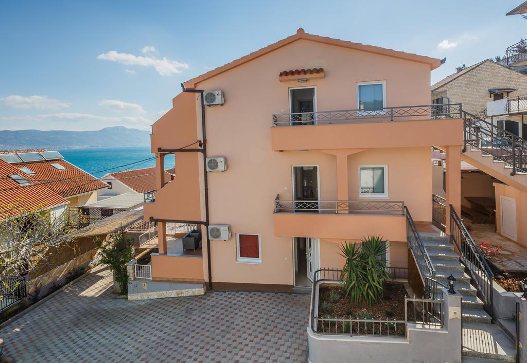Apartments Viljac Traù Esterno foto